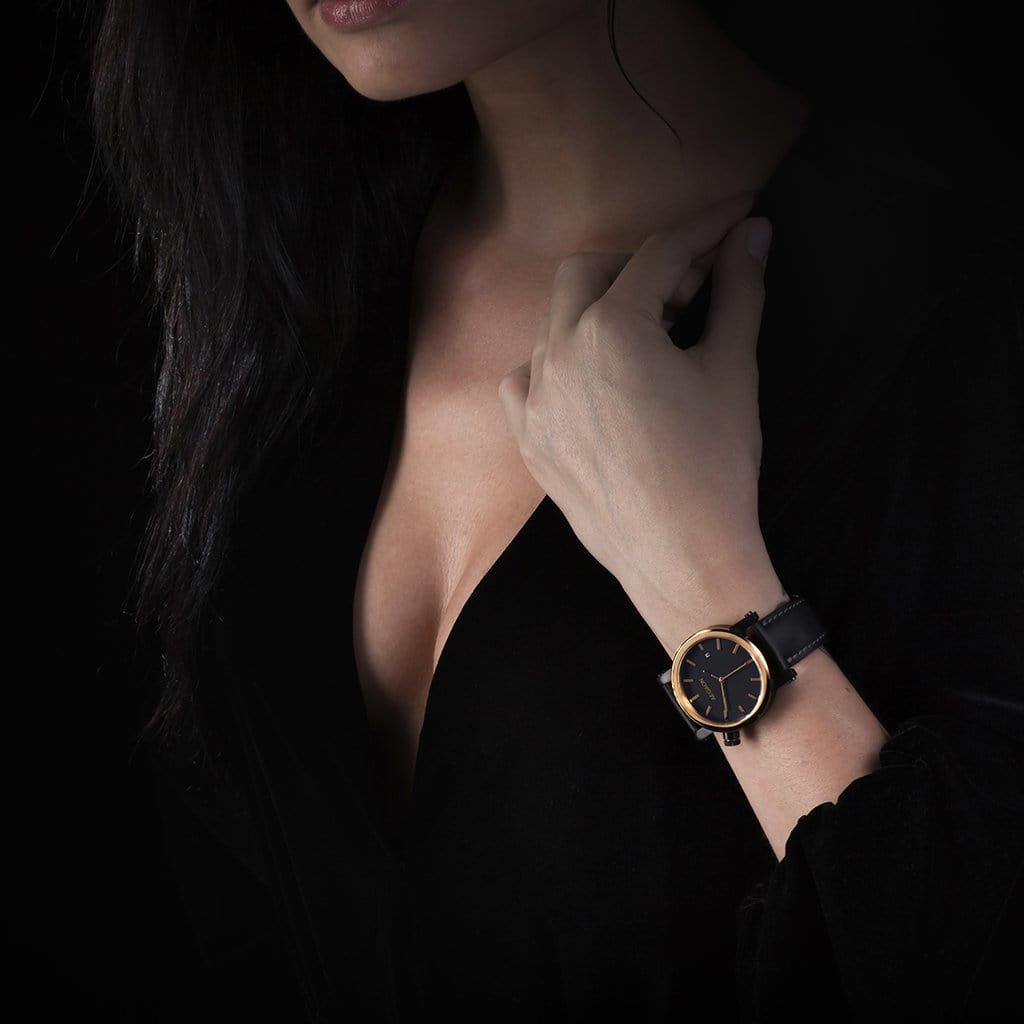 AEGAON, Tabula Rasa 38, quartz movement, Swiss movement, good size watch, minimal watch, design watch, simple watch, beautiful watch, 5ATM, waterproof watch, water resistant watch, men’s watch, watches for women, watches for big women, women’s watch, watch with style, jewelry, gift idea, oversize clothing, naiste käekell, naiste käekellad, suur käekell, Eesti käekellad, kingi idee, rannekellot, iso rannekello, laatukellot, laatu rannekello, viron rannekellot, rannekellot naisille, naisten rannekellot.