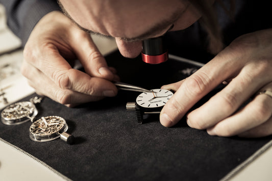 AEGAON: Wristwatch ABC – all you need to know about watches.