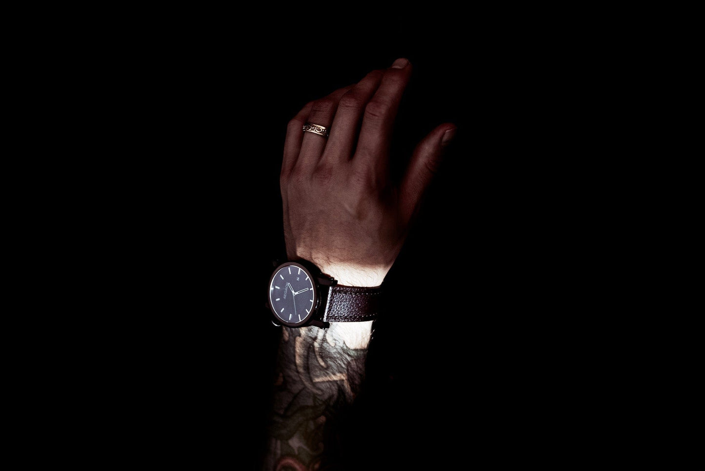 UUS "TABULA RASA 44" quartz
